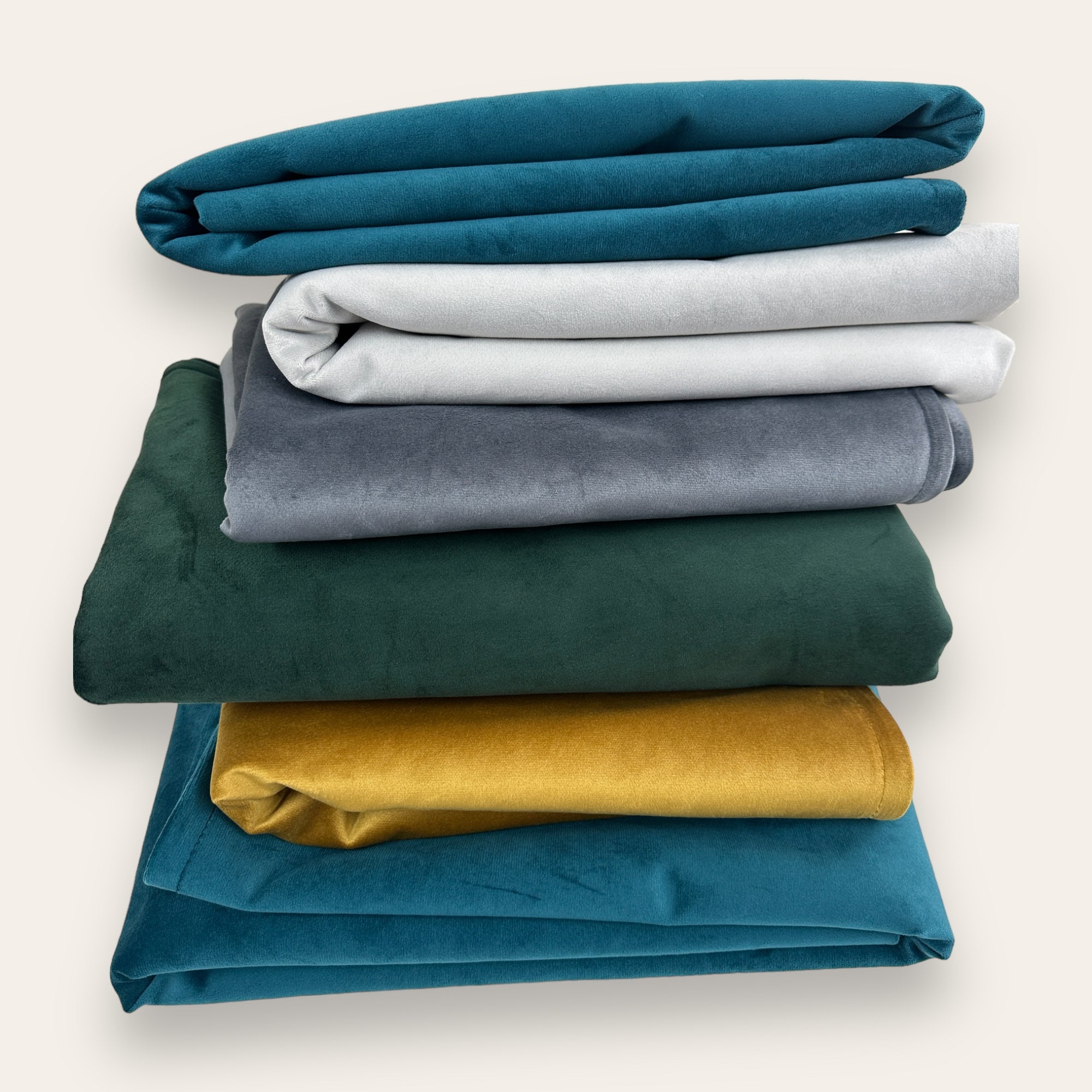 Double-Sided Plush Velvet Bed Runner / Bed Throw / Bed Scarf – Luxury Fabric for Home or Hotel Use