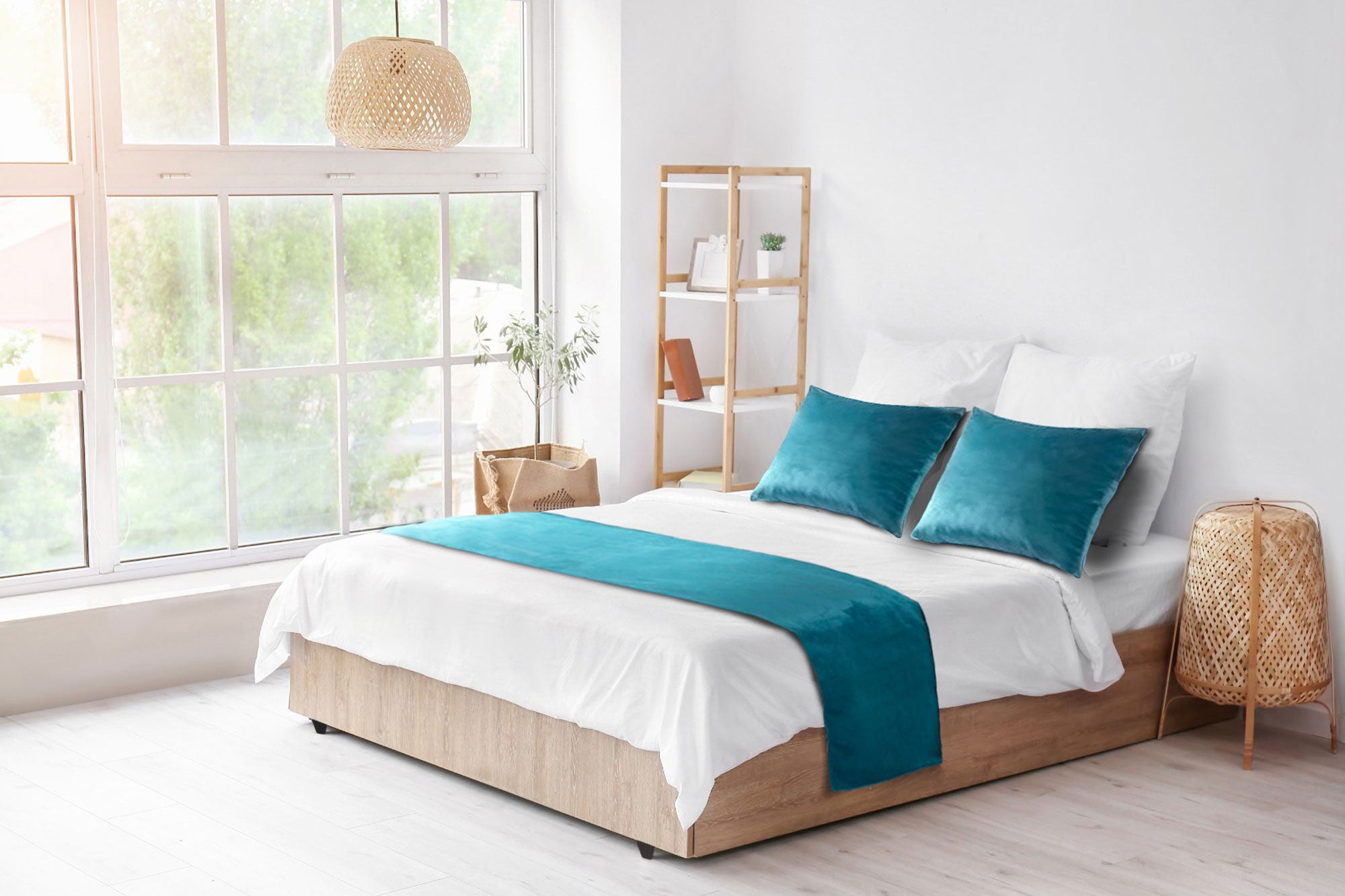 Double-Sided Plush Velvet Bed Runner / Bed Throw / Bed Scarf – Luxury Fabric for Home or Hotel Use
